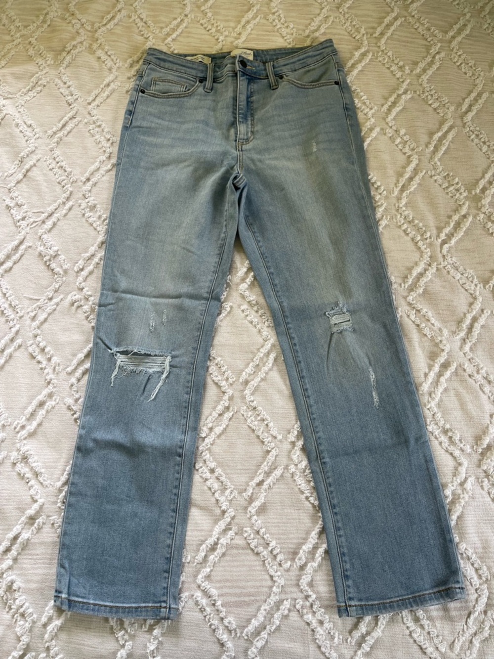 Universal Thread Slim Straight Jeans
